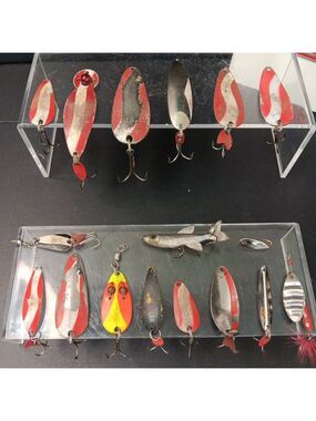 Vintage Fishing Lures 17pcs Various Types